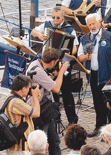 Husumer Hafen (2010) – Fest anlässlich der „Ronja“ – Solo Burckhard